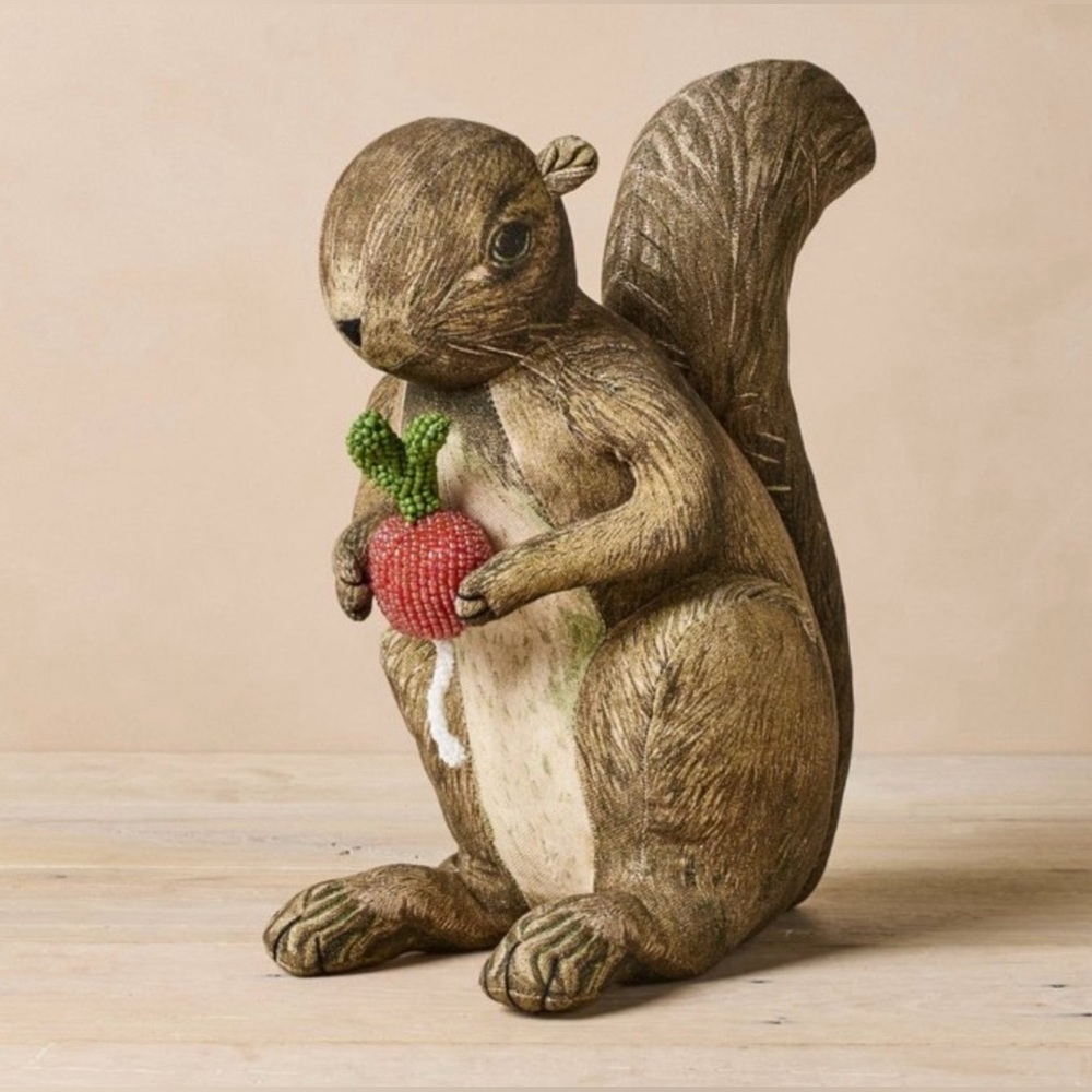 John Derian Company Fall 11” Squirrel Pillow Plush Radish Animal‎